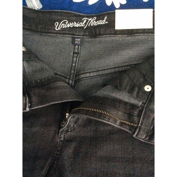 NWT Universal Threads Black Cutoff Shorts - 10 - Picture 5 of 6